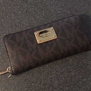 Michael Kors wallet